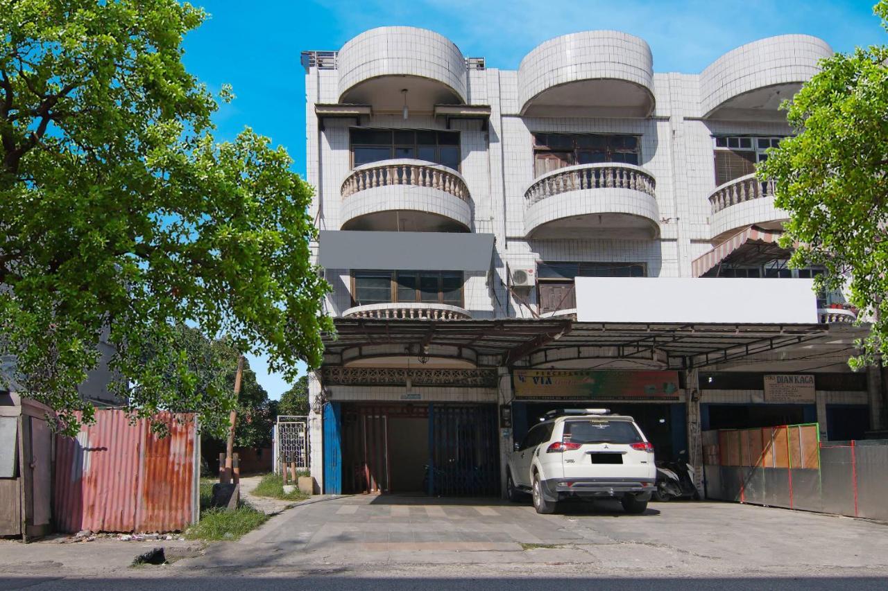 Oyo 91510 Homestay Utama Syariah Pekanbaru Exterior photo