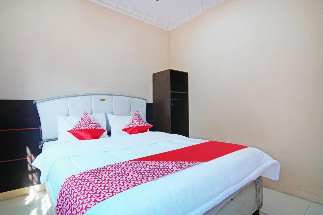 Oyo 91510 Homestay Utama Syariah Pekanbaru Exterior photo