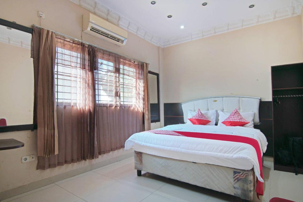 Oyo 91510 Homestay Utama Syariah Pekanbaru Exterior photo