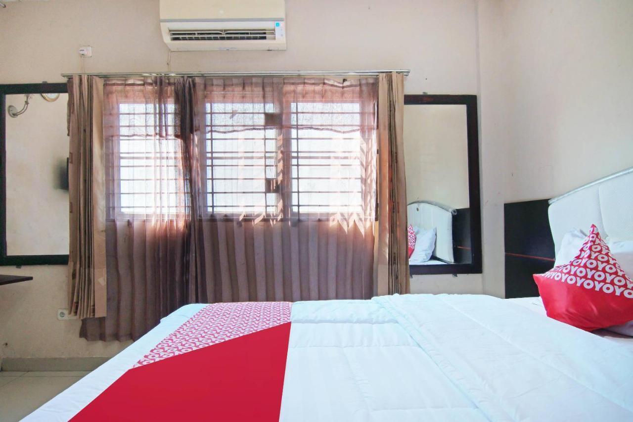 Oyo 91510 Homestay Utama Syariah Pekanbaru Exterior photo